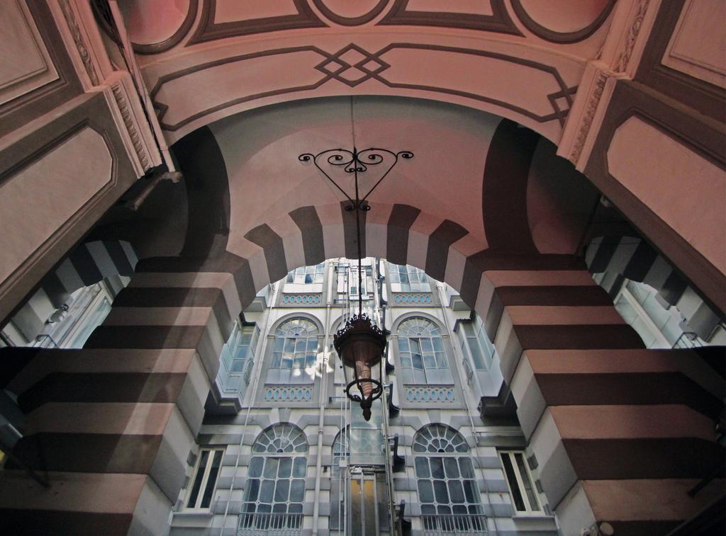 Casa Dante - Historic Apartment In The Perfect Naples Location Exterior foto