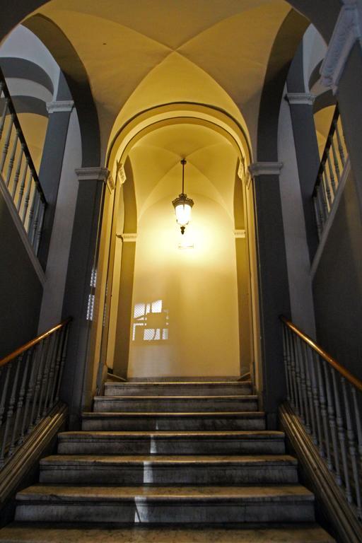 Casa Dante - Historic Apartment In The Perfect Naples Location Exterior foto